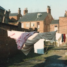 Washing lines at rear of Travis Place, February 1980 | Photo: Tony Allwright