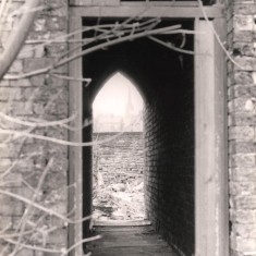 Passageway on Upper Hanover St, May 1979 | Photo: Tony Allwright